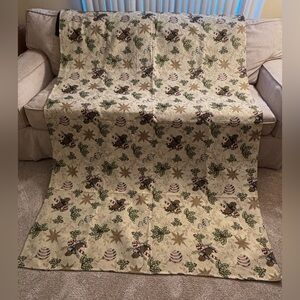 Vintage Rich Matlasse Christmas Holly Berry Tablecloth 51" x 83"